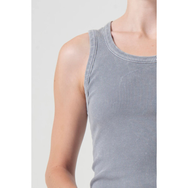 Courant Rib Tank