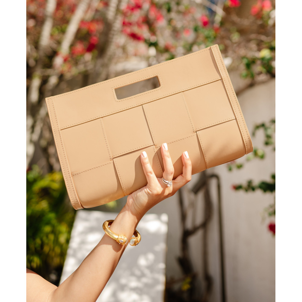 Cove Destino Clutch