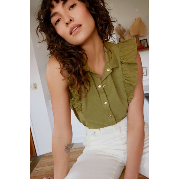 Cadencia Ruffle Button Top