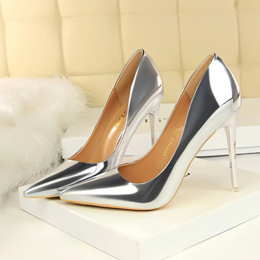 Obsidian Heels
