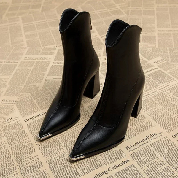 Conquista Shoes